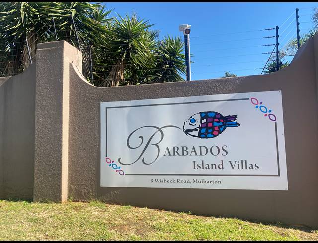3 BEDROOM TOWNHOUSE FOR SALE IN MULBARTON